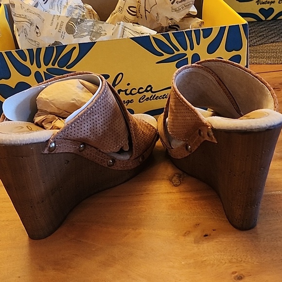 COPY - Sbicca wedge Declan sandal new size 8 rust suede - Picture 7 of 9